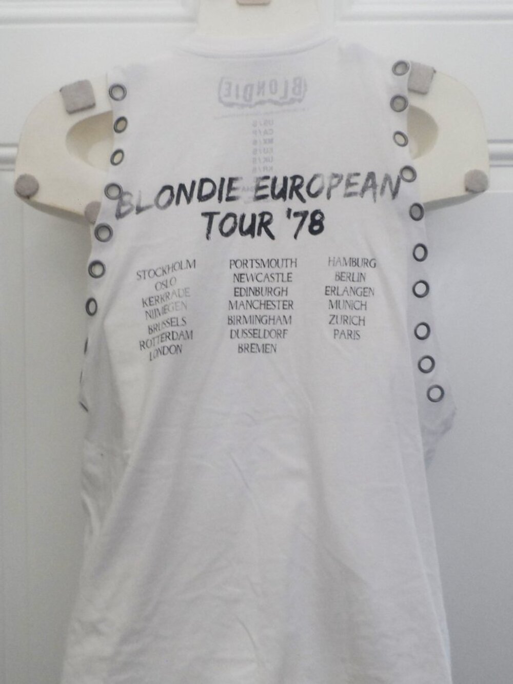 Blondie muscle tank- sz. S - Picture 6 of 10